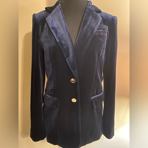 Calvin Klein Jackets & Blazers - Calvin Klein Womens velvet blazer. Size 6